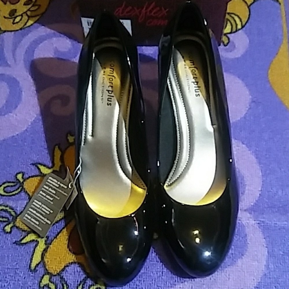 NWT BRISTOLL BLACK Shiny Heel